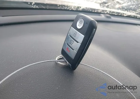 2018 Kia Niro Touring z USA, uszkodzony, nr VIN KNDCE3LC8J5128366